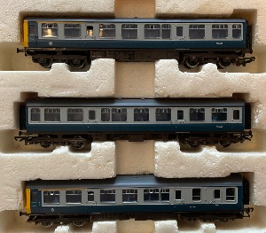 R2073 BR 3-car Diesel Unit Class 110 set